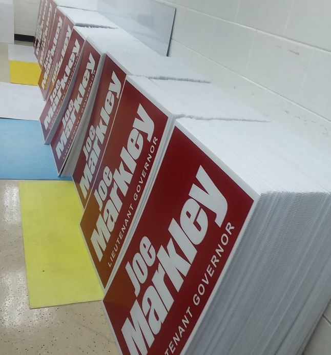 Political Signs - Image 6